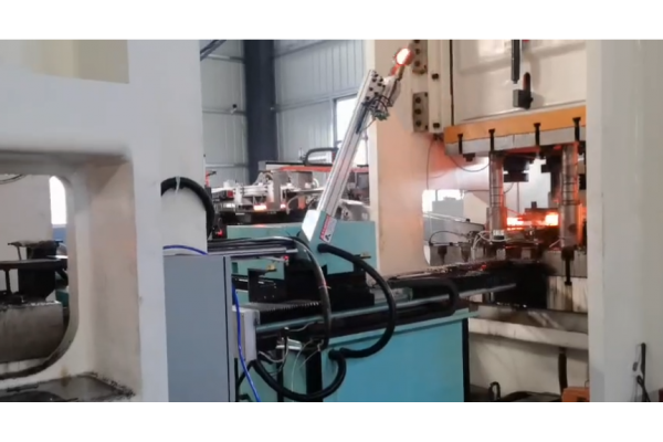 Single arm stepper beam forging manipulator for bearing rings hot forging taking and movment